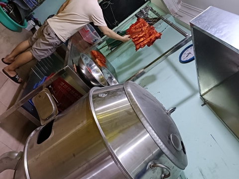 LỚP DẠY NGHỀ HEO QUAY